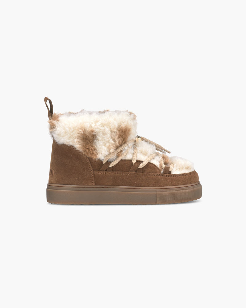 Textură pufoasă teddy și piele intoarsă