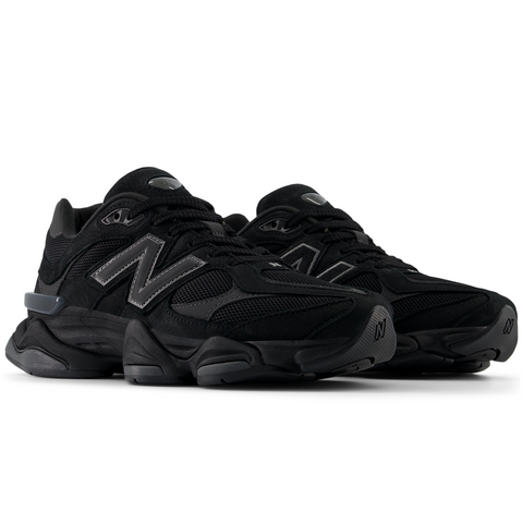 9060 Negru | Castlerock