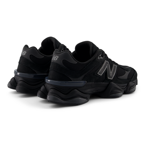 9060 Negru | Castlerock