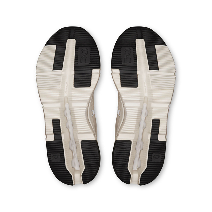 ON CLOUDNOVA FORM Cream | Ivory