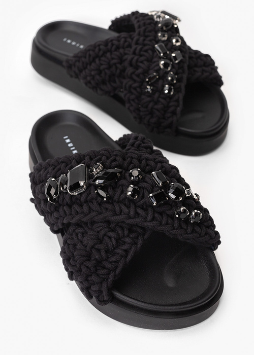 INUIKII WOVEN STONES