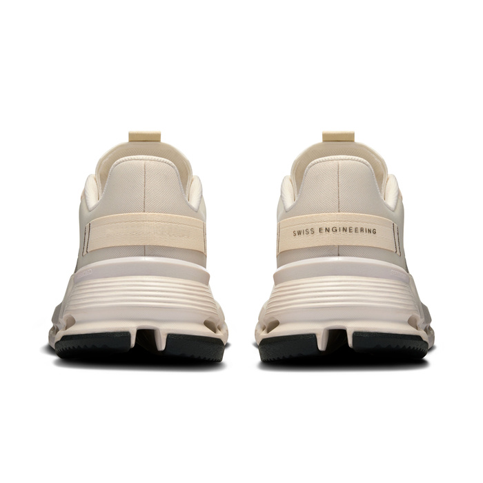 ON CLOUDNOVA FORM Cream | Ivory