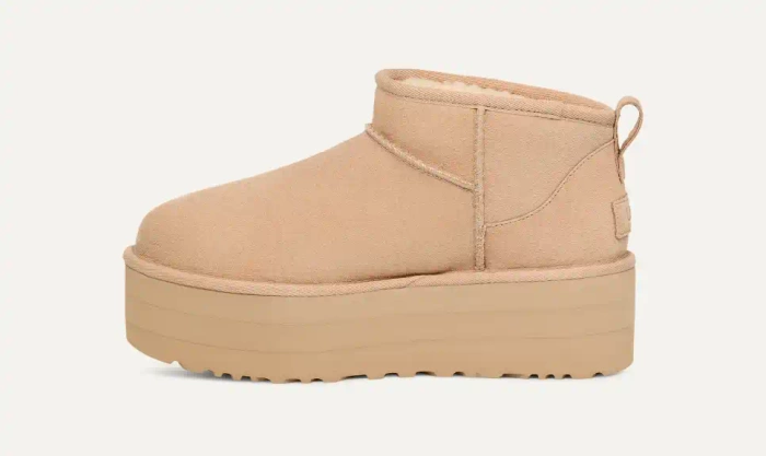 UGG W CLASSIC ULTRA MINI PLATFORM