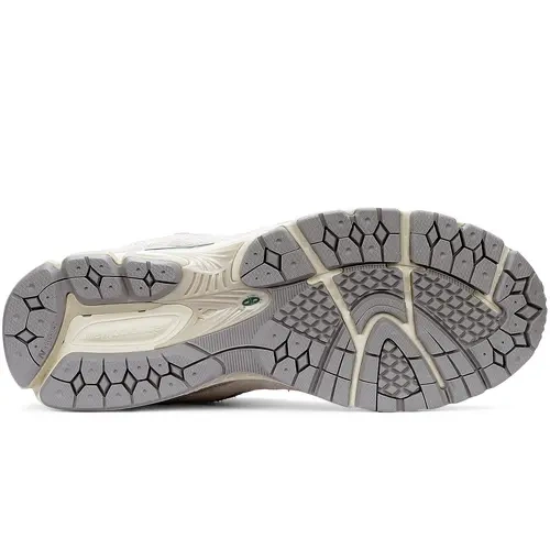 New Balance M2002REK