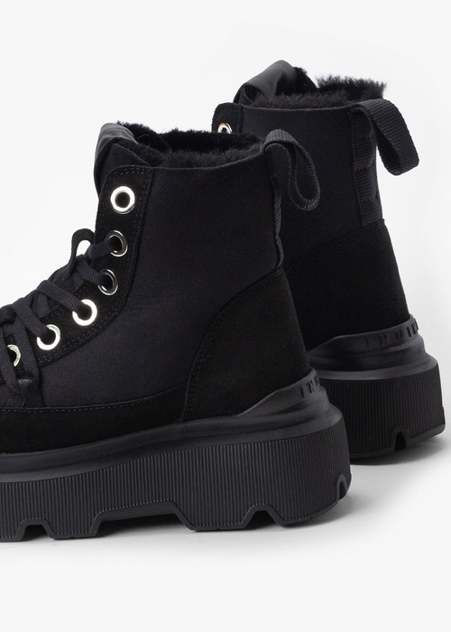 INUIKII MATILDA SHEARLING