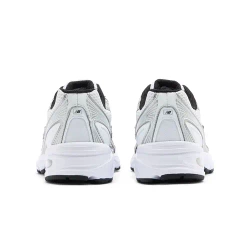 NEW BALANCE U740NW2